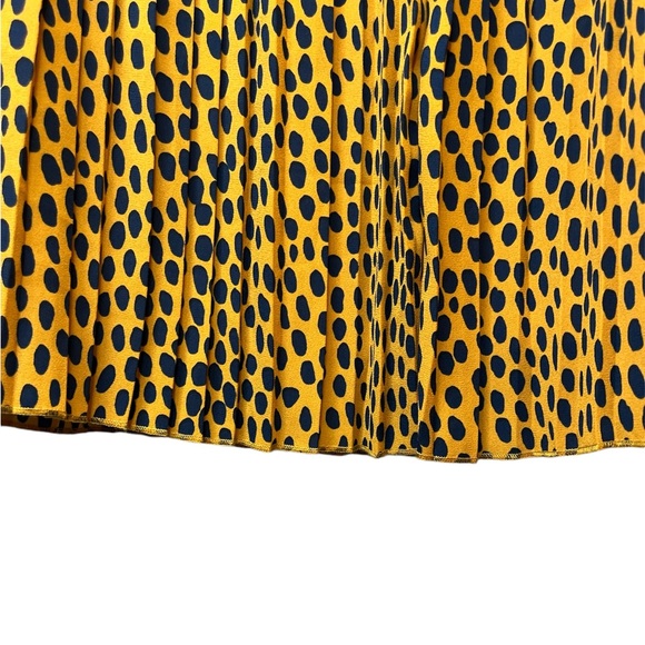 J Crew | Dot Print Pleated Midi Skirt | Size 4 - Picture 6 of 8
